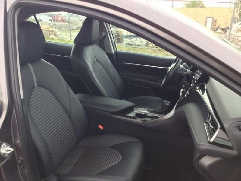 2024 Toyota Camry SEImage 17