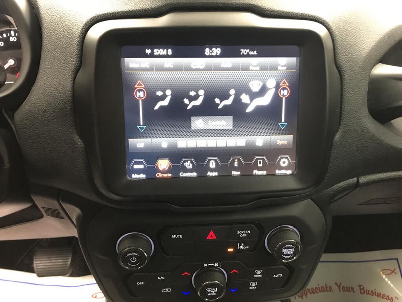 Used 2023 Jeep Renegade LimitedImage 12