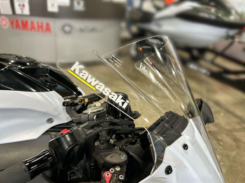 2013 Kawasaki NINJA ZX10R Image 21