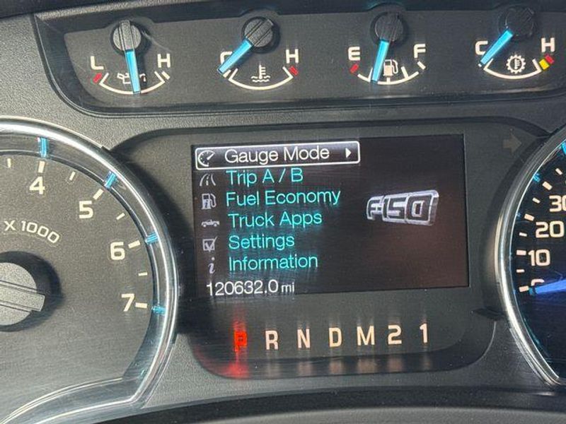 2011 Ford F-150 XLT photo 3