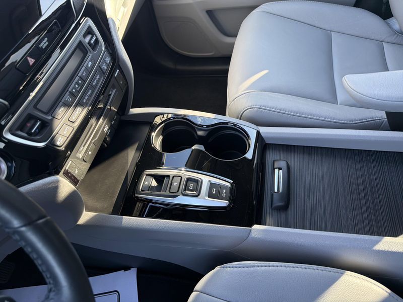 Used 2021 Honda Pilot Touring 7-PassengerImage 31
