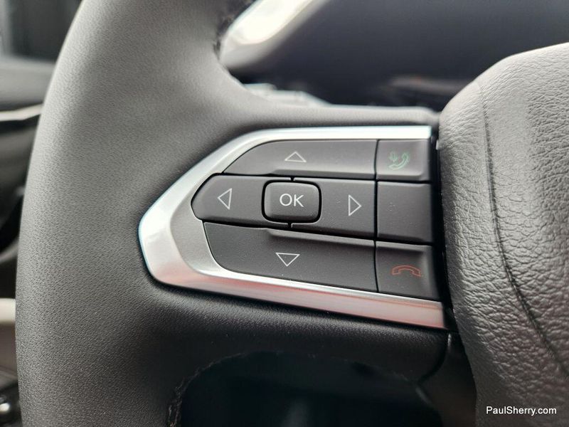 New 2025 Jeep Compass Limited 4x4Image 33