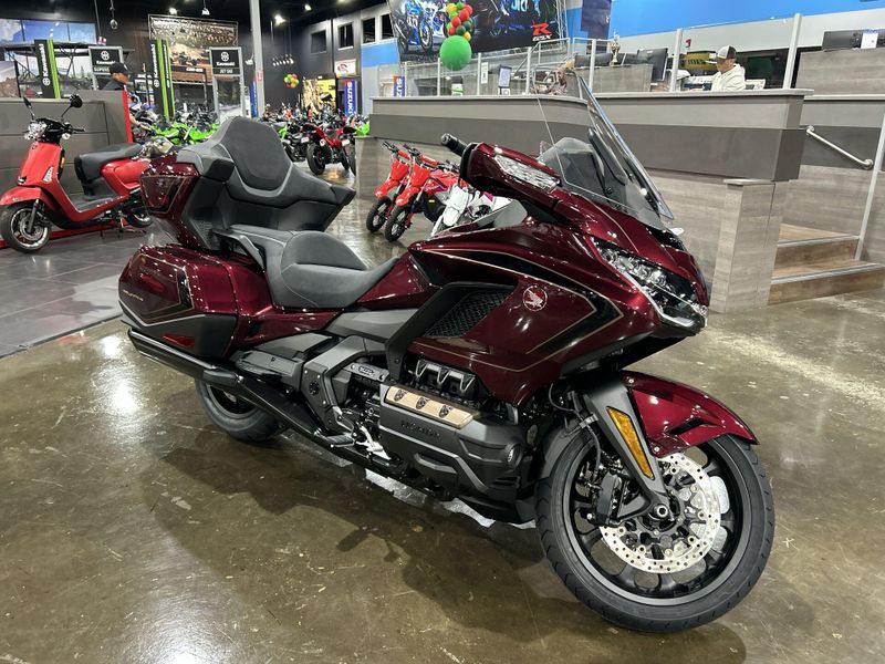 2025 Honda GOLDWING TOUR AIR BAG DCT  in a BORDEAUX RED METALLIC exterior color. Del Amo Motorsports of Redondo Beach (424) 390-7811 delamomotorsports.com 
