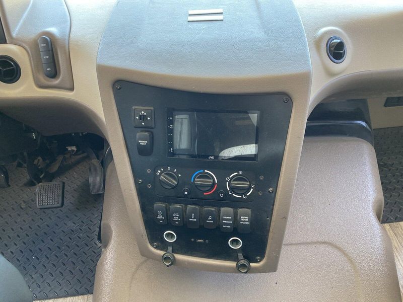 Used 2018 FOREST RIVER FR3 29DS Image 8