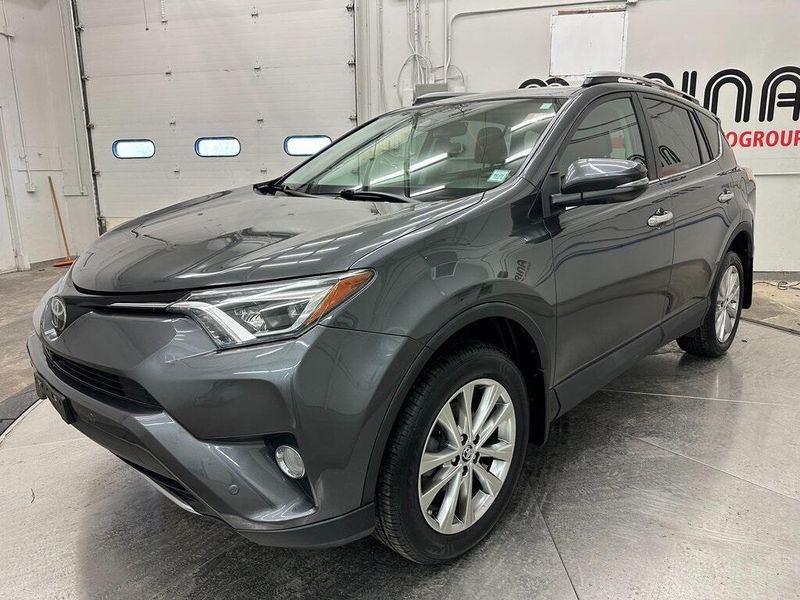 2018 Toyota RAV4 LimitedImage 12