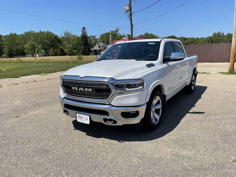 2020 RAM 1500 LimitedImage 4