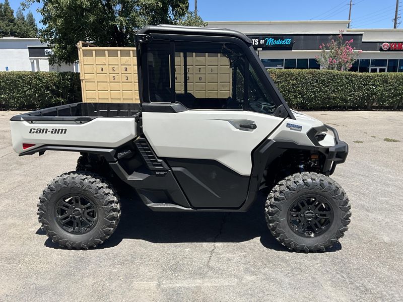 New 2026 Can-Am DEFENDER LIMITED 65 HD11 Image 4