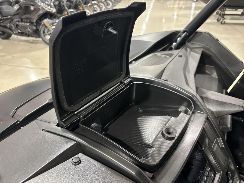 New 2027 Kawasaki TERYX KRX4 1000 BLACKOUT EDITION Image 30