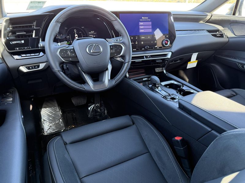 New 2026 Lexus RX 450h+ LuxuryImage 25