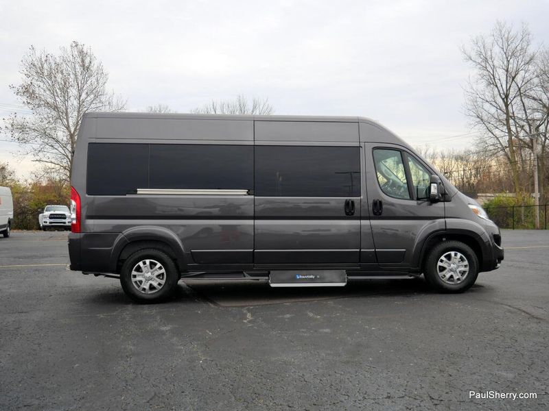 New 2024 RAM Promaster 2500 Slt+ Window Van High Roof 159' Wb