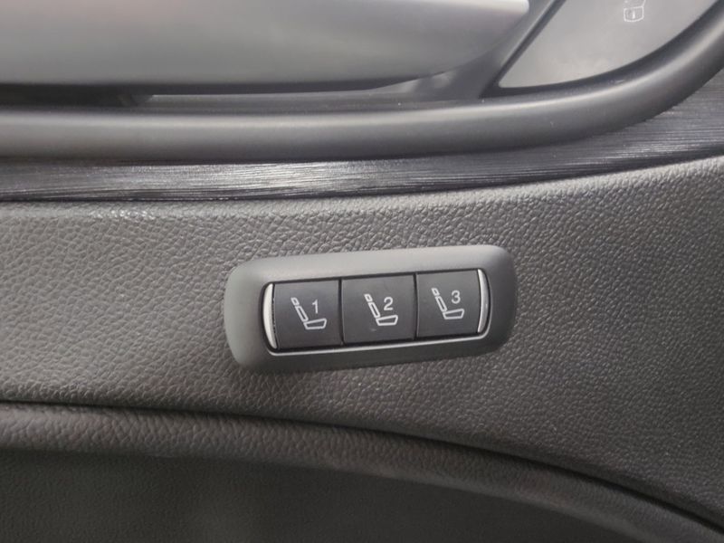 Used 2024 Alfa Romeo Stelvio Sprint AWD w/Sunroof/NavImage 18