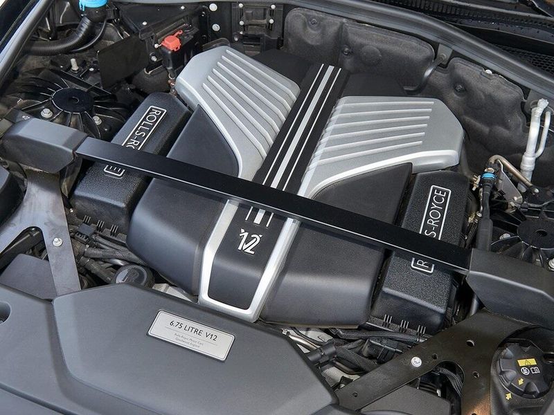 Used 2021 Rolls-Royce Phantom Image 25