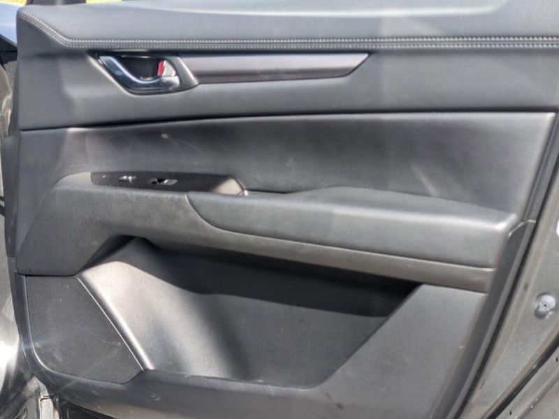 2023 Mazda CX-5 2.5 S Preferred PackageImage 11
