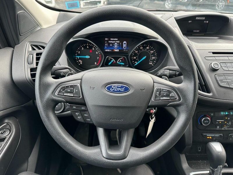 2017 Ford Escape SEImage 2