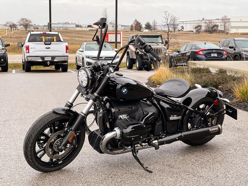 2023 BMW R 18 in a Black Storm Met exterior color. Gateway BMW Ducati Motorcycles 314-427-9090 gatewaybmw.com 