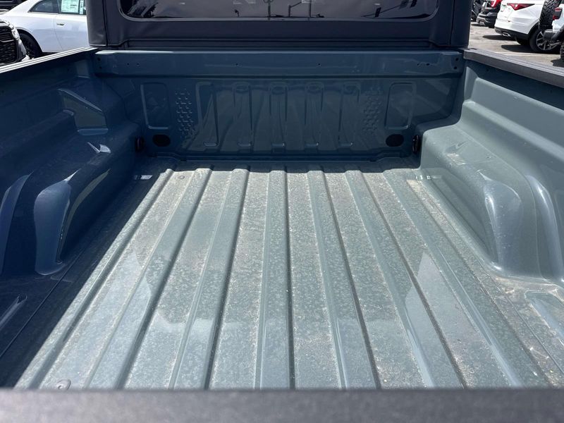 New 2026 Jeep Gladiator Sport S 4x4