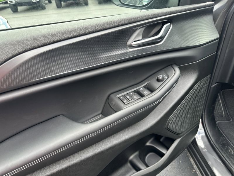 New 2025 Jeep Grand Cherokee Laredo X 4x4Image 19