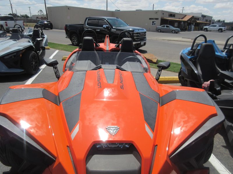USED 2024 POLARIS SLINGSHOT SL AUTODRIVE Image 6