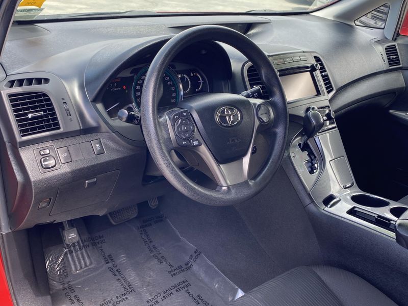 2013 Toyota Venza LEImage 17