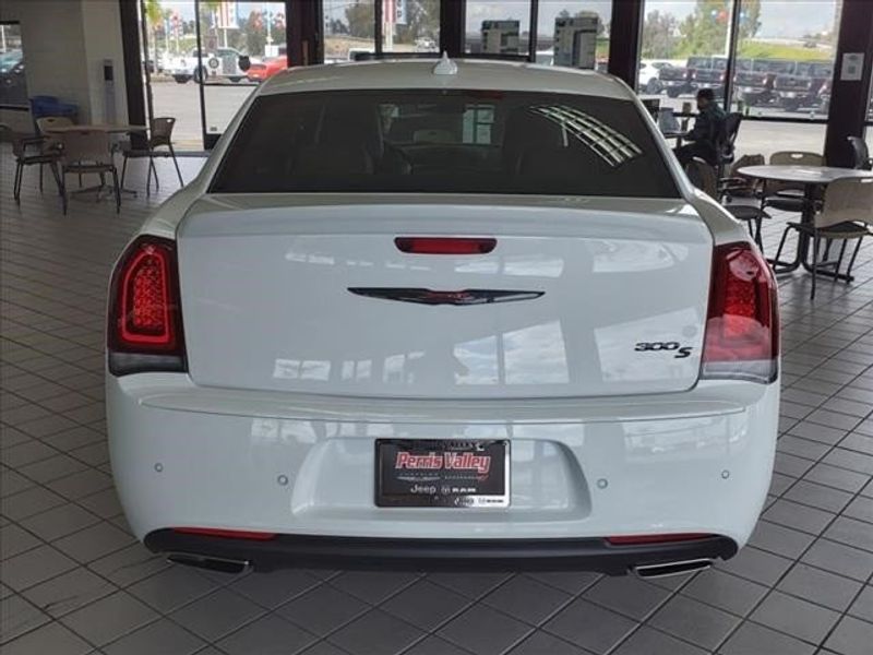 2023 Chrysler 300s V8 in a Bright White exterior color and Blackinterior. Perris Valley Chrysler Dodge Jeep Ram 951-355-1970 perrisvalleydodgejeepchrysler.com 