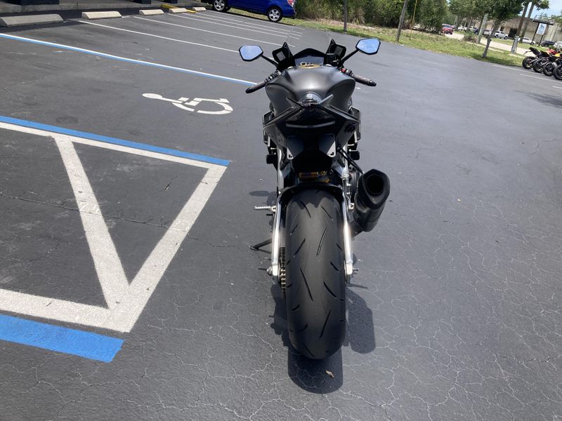 2019 Aprilia RSV4 1100 Factory 