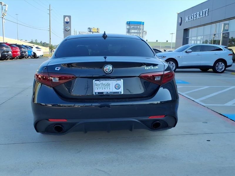 Used 2022 Alfa Romeo Giulia VeloceImage 15