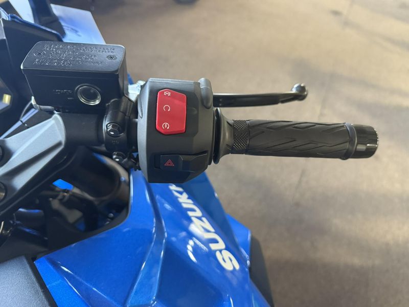 New 2026 Suzuki GSX-8R Image 10