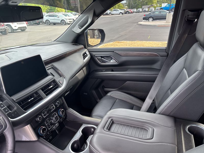 Used 2022 Chevrolet Suburban Z71Image 27