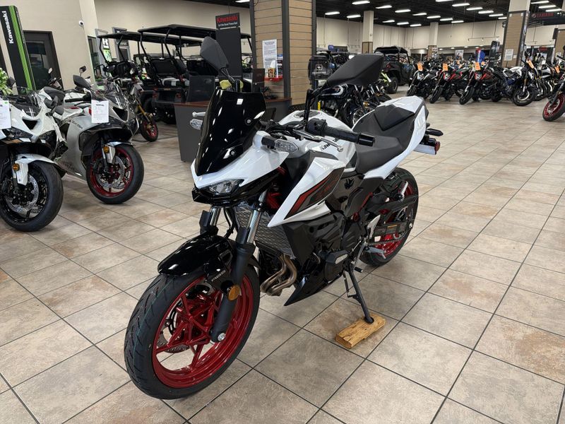 New 2026 Kawasaki Z500 SE ABS Image 13