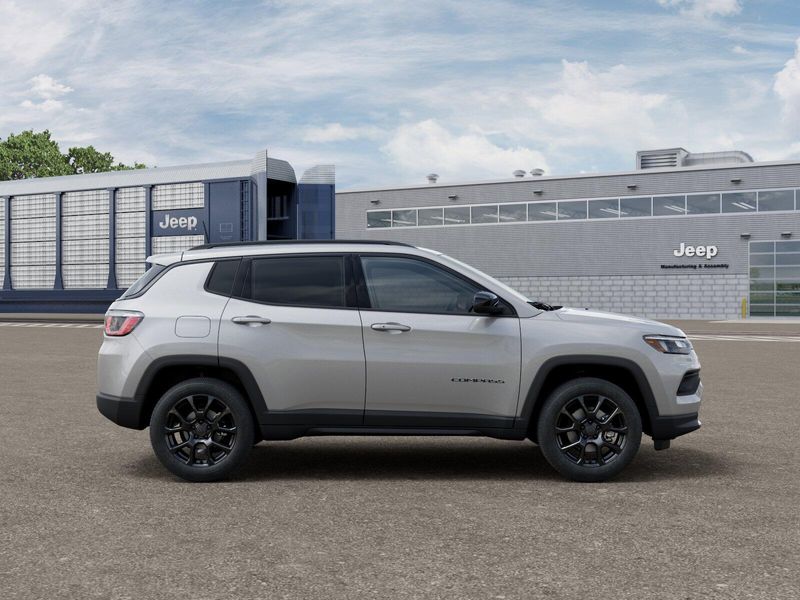 New 2026 Jeep Compass Latitude Altitude 4x4