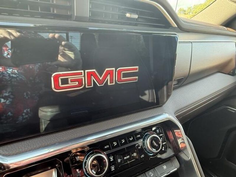 2024 Gmc Sierra 1500 Denali photo 30
