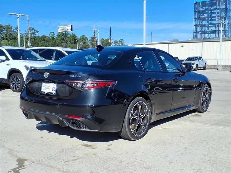 New 2025 Alfa Romeo Giulia RwdImage 7