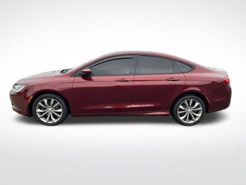 2016 Chrysler 200 S
