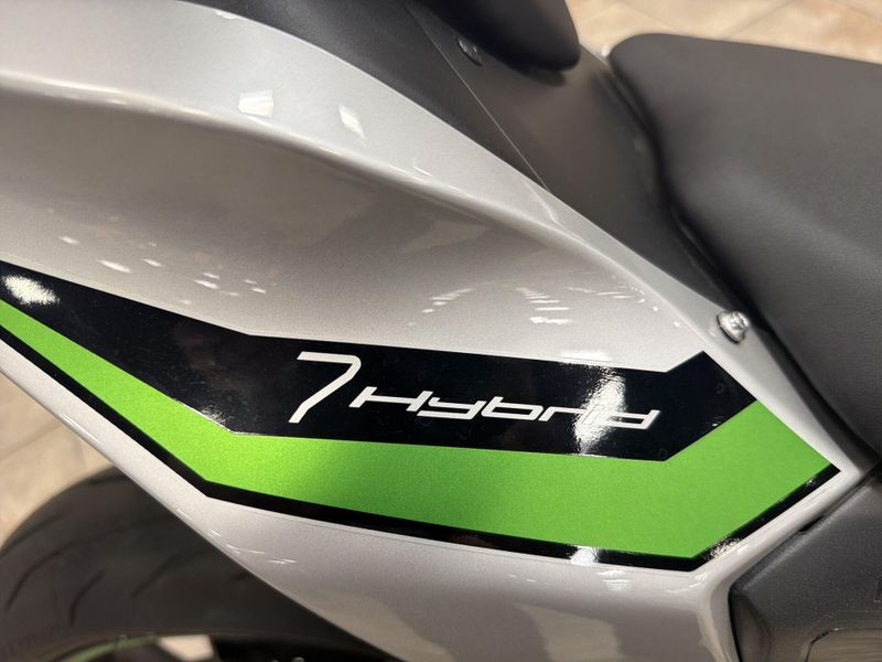 New 2024 Kawasaki Z7 HYBRID ABS Image 29