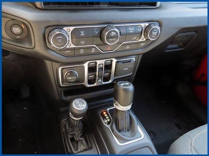 2024 Jeep Wrangler Sport S photo 15