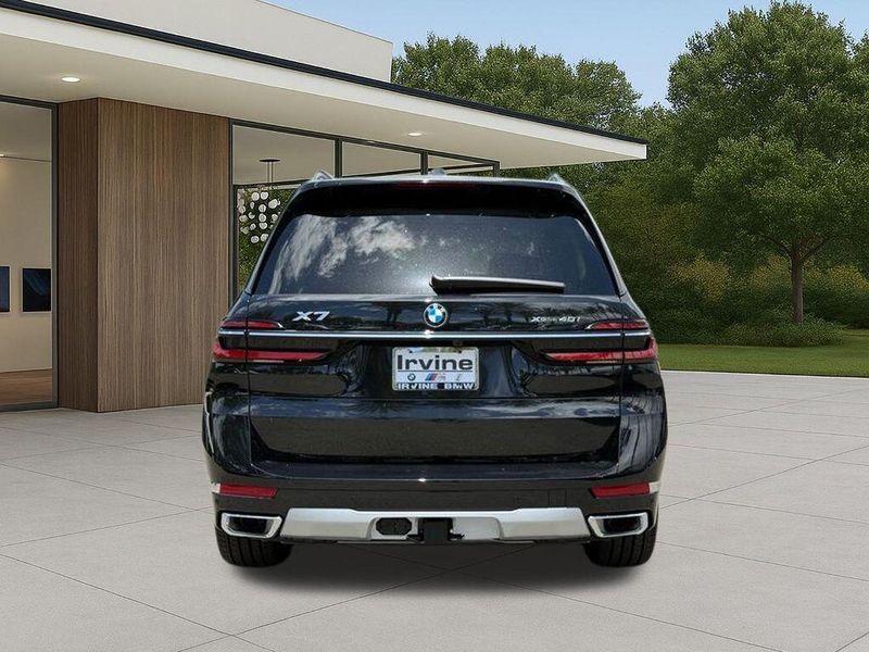 New 2027 BMW X7 xDrive40iImage 10