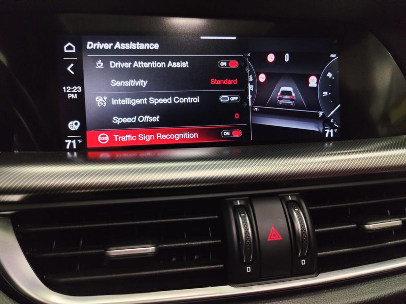 Used 2024 Alfa Romeo Stelvio Veloce AWD Premium w/Sunroof/NavImage 24