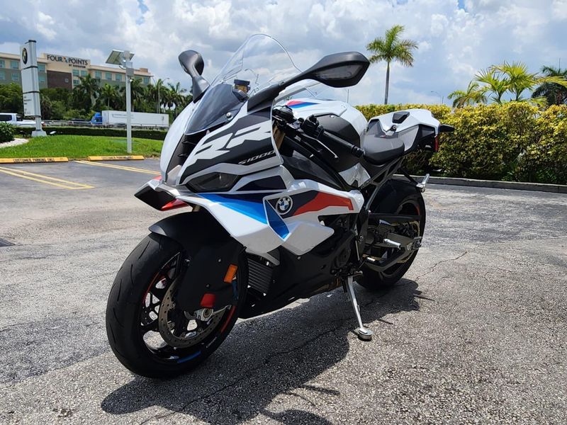 2026 BMW S 1000 RRImage 3