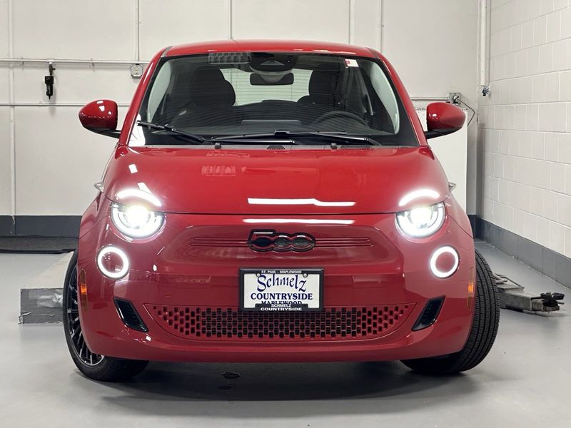 2024 Fiat 500e Inspi(red)Image 6