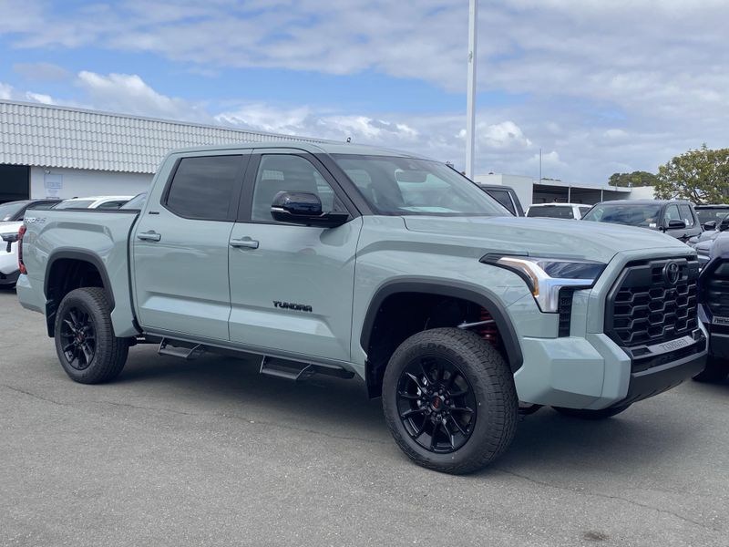 2025 Toyota Tundra LimitedImage 2