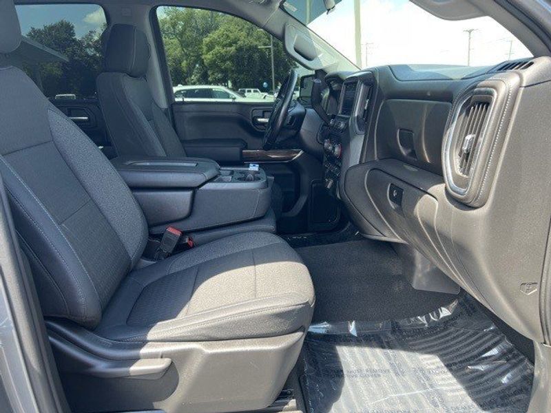 2019 Chevrolet Silverado 1500 RSTImage 25