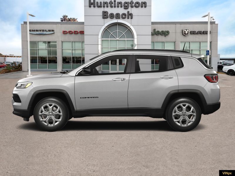 2025 Jeep Compass Latitude 4x4Image 3