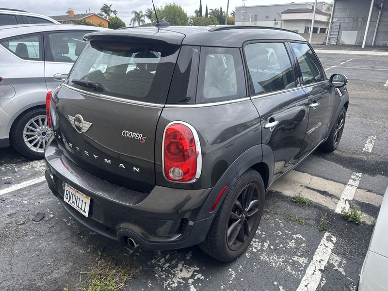 2015 MINI Cooper Countryman SImage 2