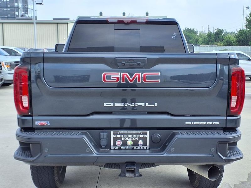 2022 GMC Sierra 2500HD DenaliImage 18