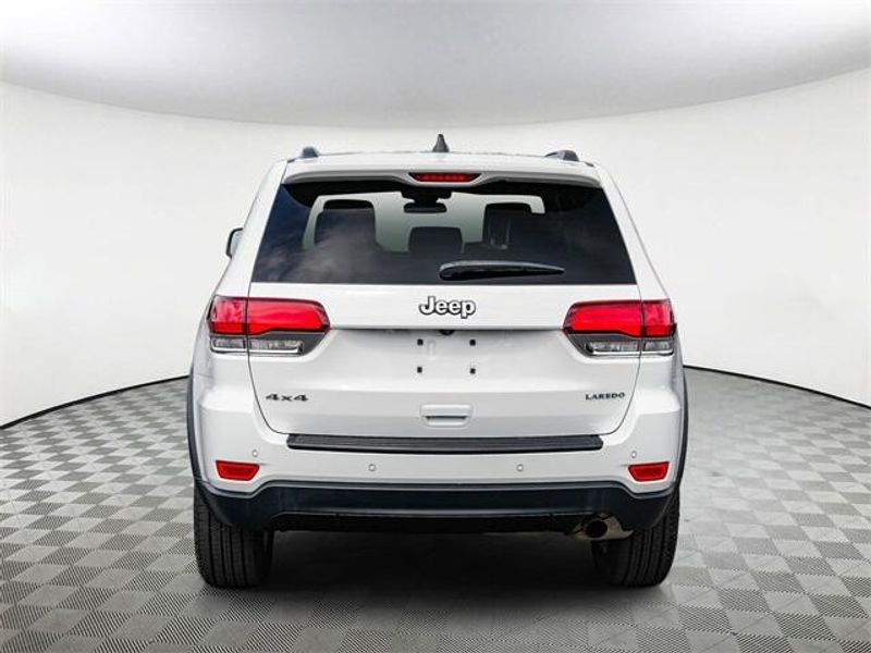 2021 Jeep Grand Cherokee Laredo XImage 7