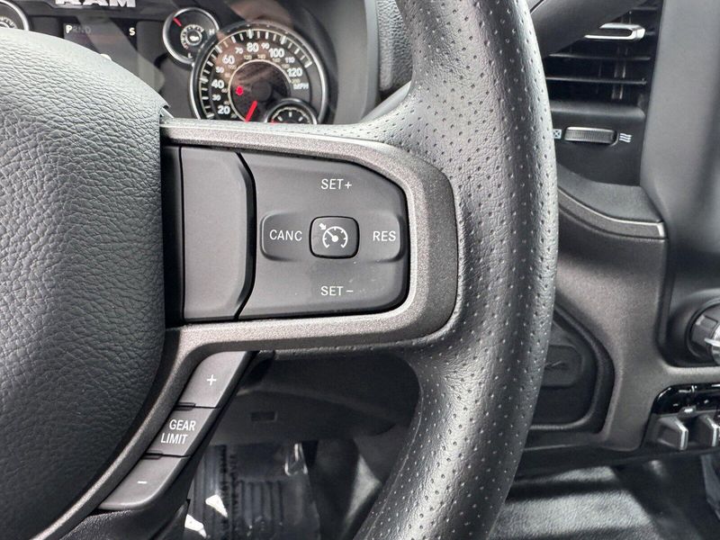 2024 RAM 5500 Chassis Cab TradesmanImage 18