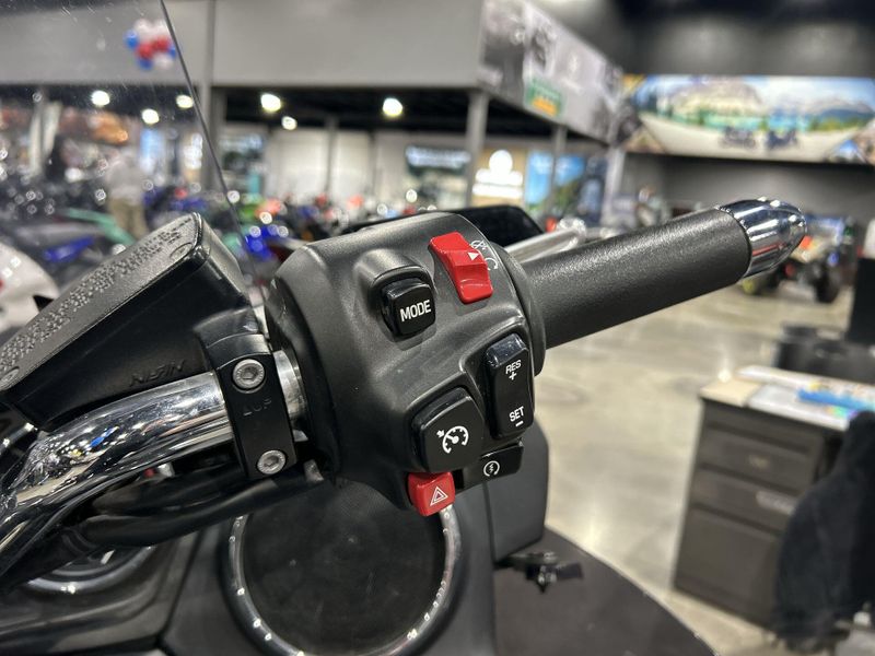 Used 2018 Yamaha Star Venture Image 22