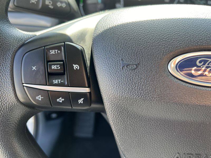 2023 Ford Maverick XLImage 10