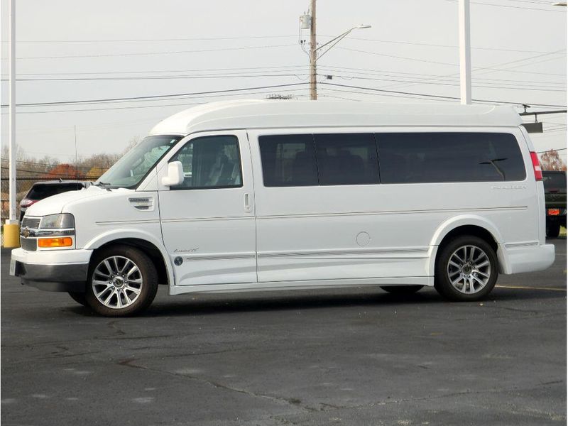 2022 Chevrolet Express Cargo Image 7