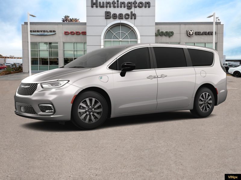 2024 Chrysler Pacifica Hybrid SelectImage 2